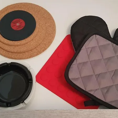 Cozy Flat In The Heart Of North --- 55-1