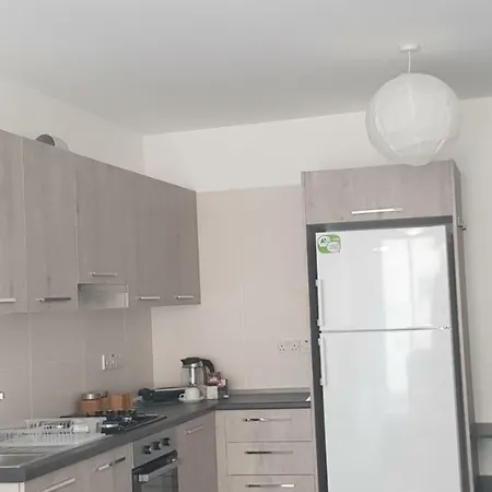 Cozy Flat In The Heart Of North --- 55-1 *