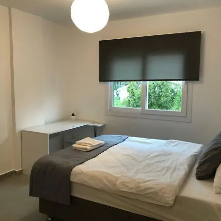 Cozy Flat In The Heart Of North --- 55-1 *