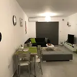 아파트 Cozy Flat In The Heart Of North --- 55-1