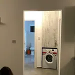 Cozy Flat In The Heart Of North --- 55-1 아파트