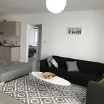 아파트 Cozy Flat In The Heart Of North --- 55-1