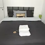 Cozy Flat In The Heart Of North --- 55-1 아파트 *