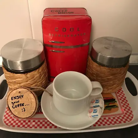 Cozy Flat In The Heart Of North --- 55-1 *