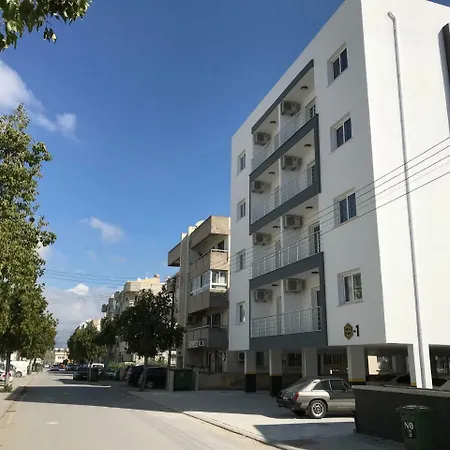 Apartman Cozy Flat In The Heart Of North --- 55-1 *