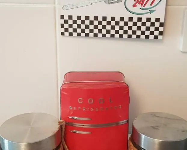 Cozy Flat In The Heart Of North --- 55-1