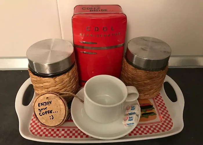 Cozy Flat In The Heart Of North --- 55-1 *