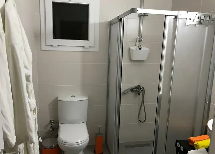 Cozy Flat In The Heart Of North --- 55-1 *