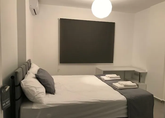 Cozy Flat In The Heart Of North --- 55-1