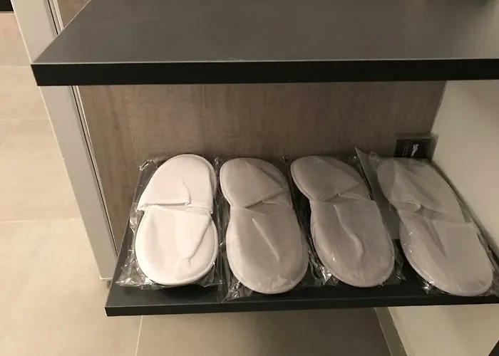 Cozy Flat In The Heart Of North --- 55-1 דירה *